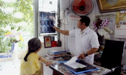 Lương y Phạm Văn Nhường chữa thoát vị đĩa đệm bằng kỹ thuật cao mới nhất, không đau, không cần phẫu thuật